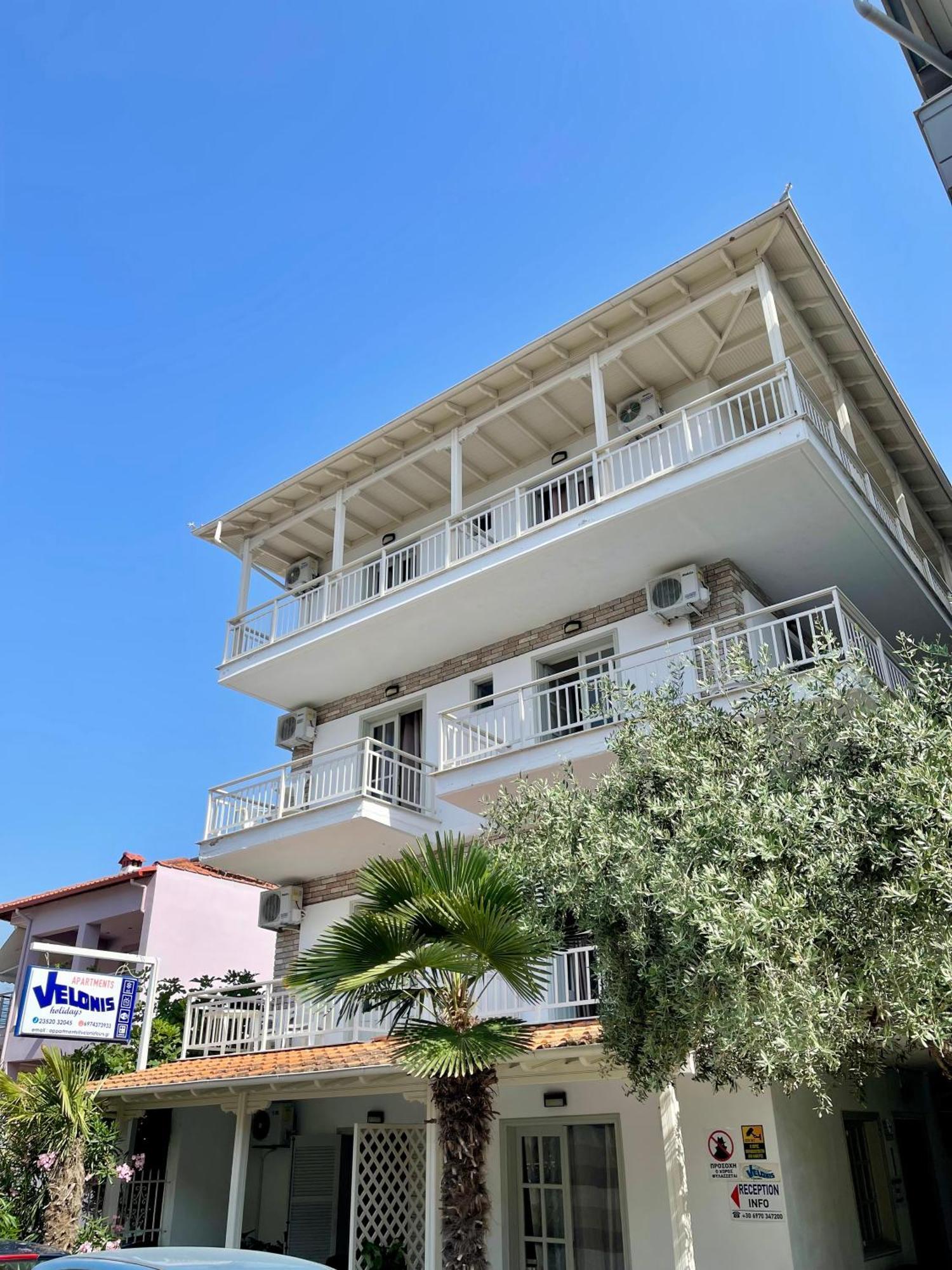 Velonis Apartments Leptokaryá Exterior foto